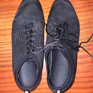 Nike Flyknit Racer - Ultra light Black running shoes
